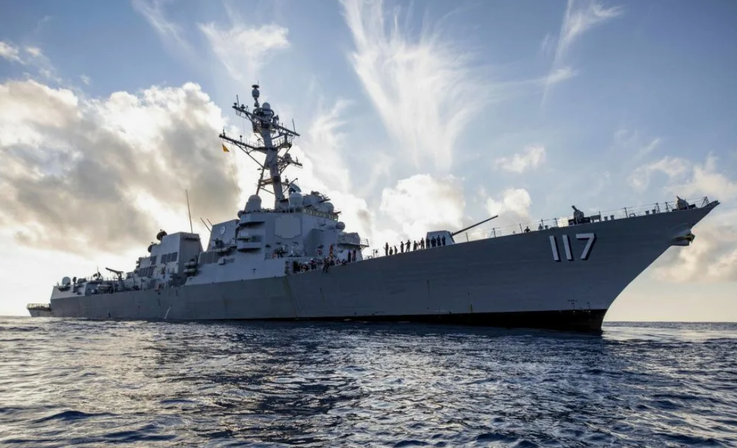Флагман натовской группировки эсминец класса "Арли Бёрк" USS Paul Ignatius Фото ВМС США