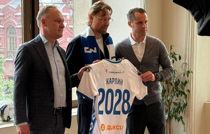 Валерий Карпин на закрытой презентации "Динамо". Фото: соцсети