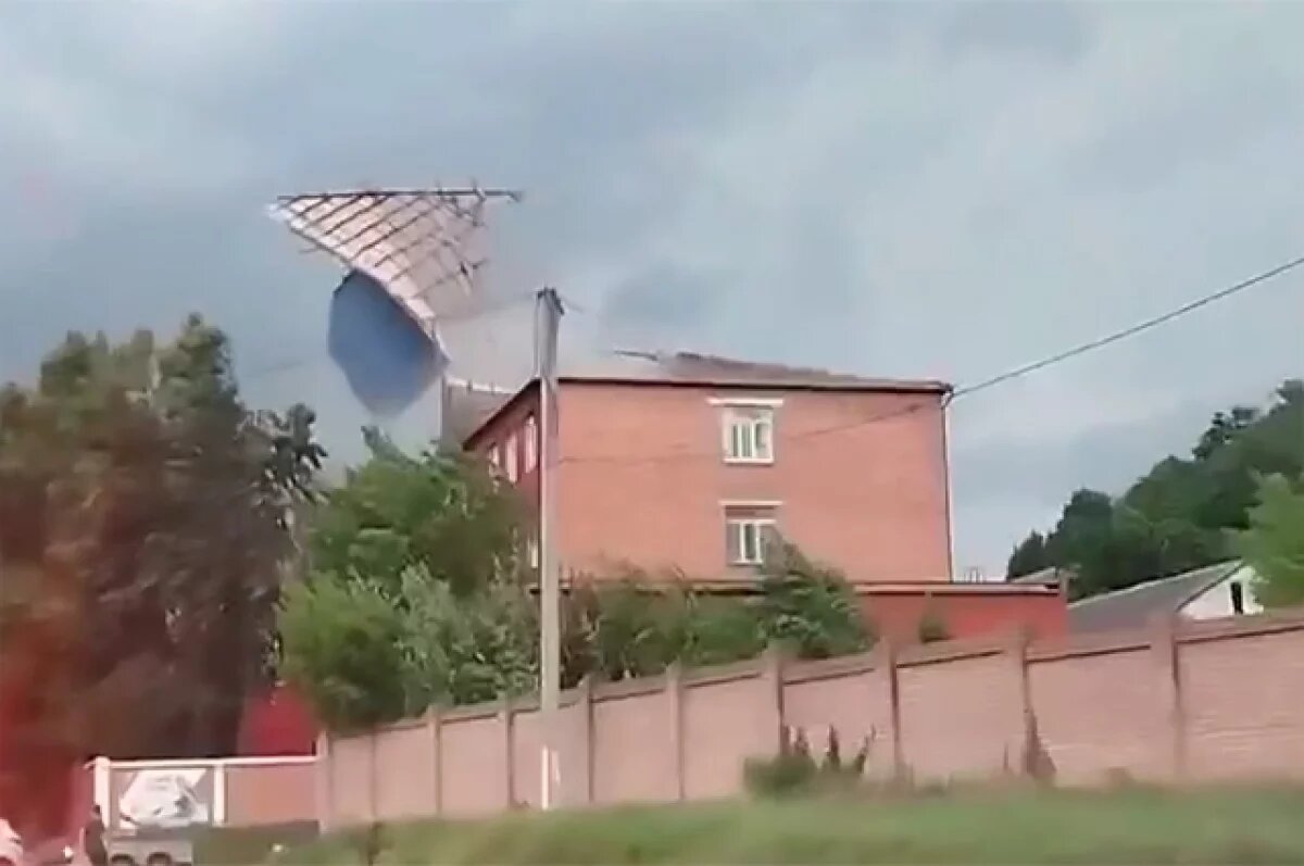    Ураган в Ингушетии снёс крышу назрановского аграрного техникума