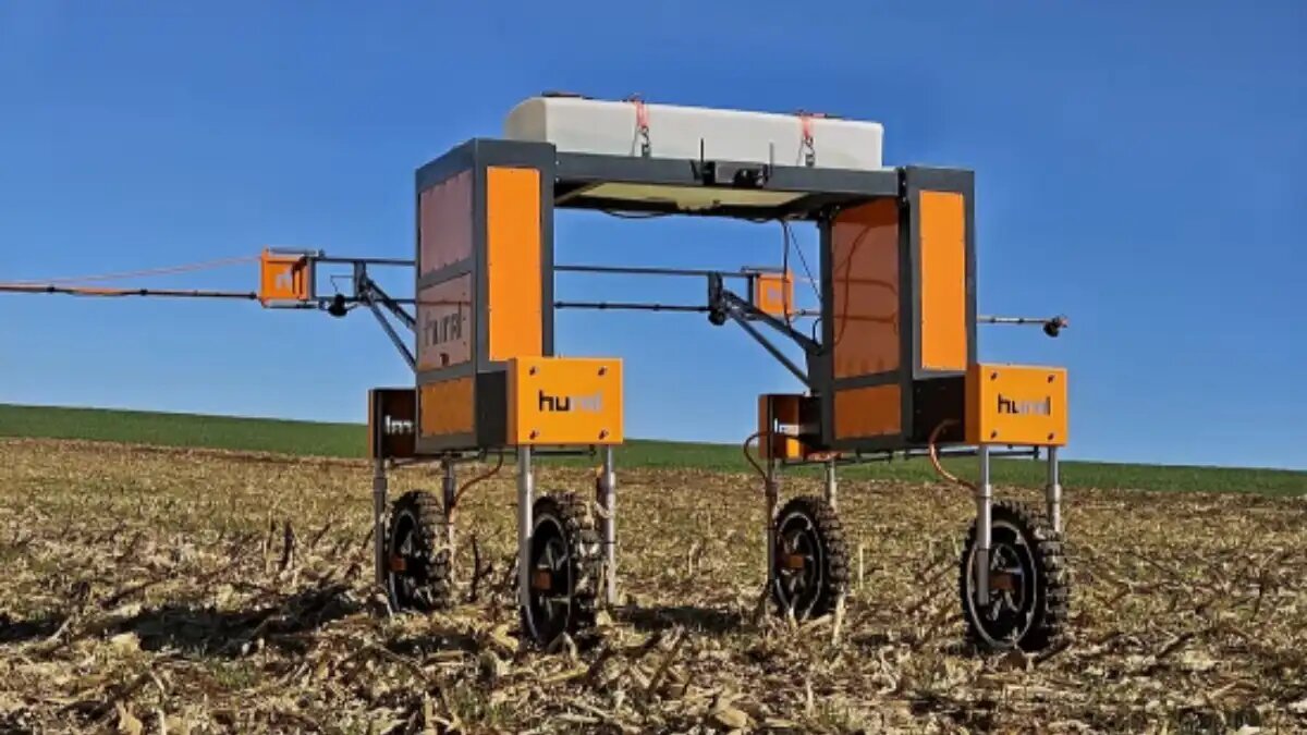 Фото: Леонардо Готтемс / agropages.com
Автономный электрический опрыскиватель Hural Dynamics Rover TR-P200