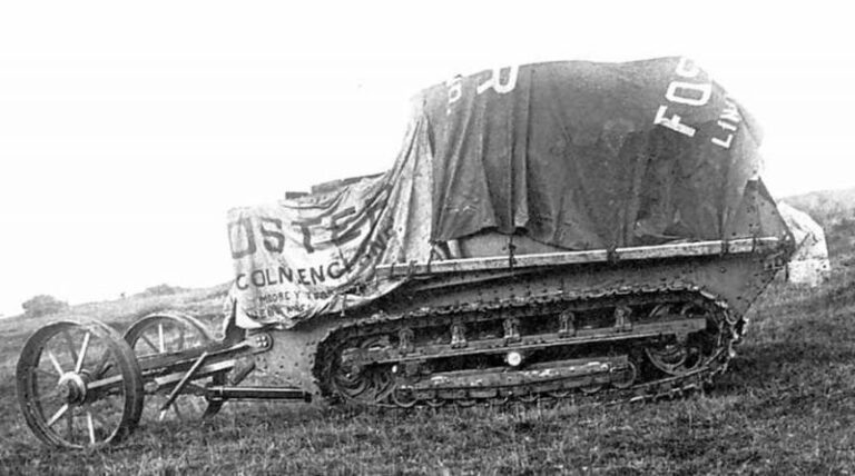 Самый первый вариант с «гусеницами от экскаватора»: «№1. Линкольн»