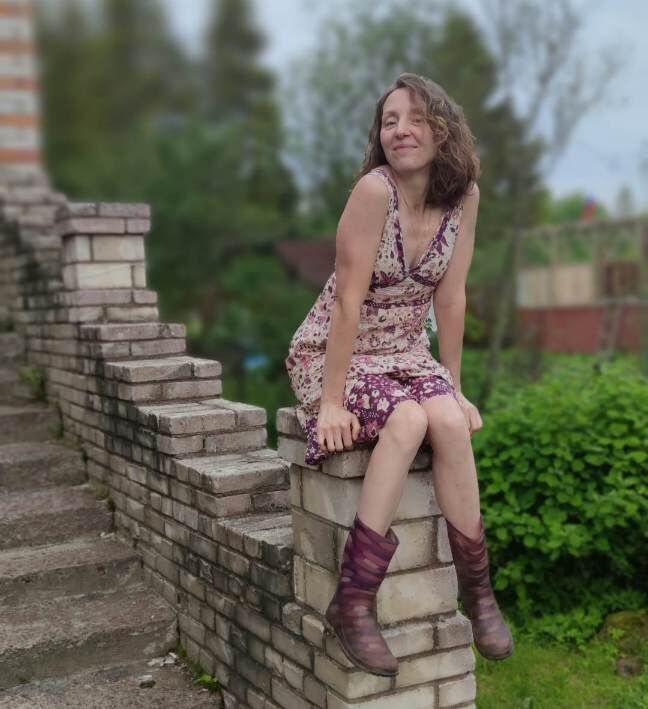 Привет! Я Ксюша, мама пятерых. Долгое время занималась тхэквондо. Сейчас учусь на фитнес - тренера. Здесь рассказываю о своей жизни, как она есть. Всем рада, присоединяйтесь!