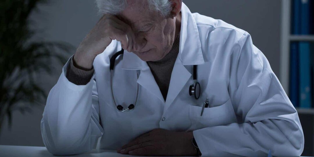 Немая санитарка заговорила когда увидела пациентку на каталке, правда шокировала всю больницу…