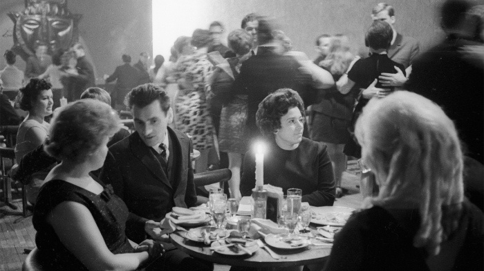 Могли ли сходить пролетарий в ресторан? Мог! /Фото: life.ru.