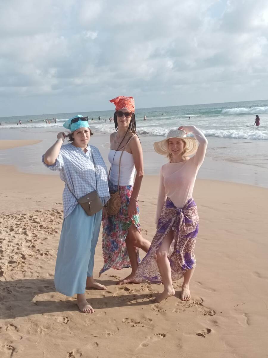 Это мы) Встретились) Она к нам в отель тоже приезжала) Но её не хотела пускать охрана🤣