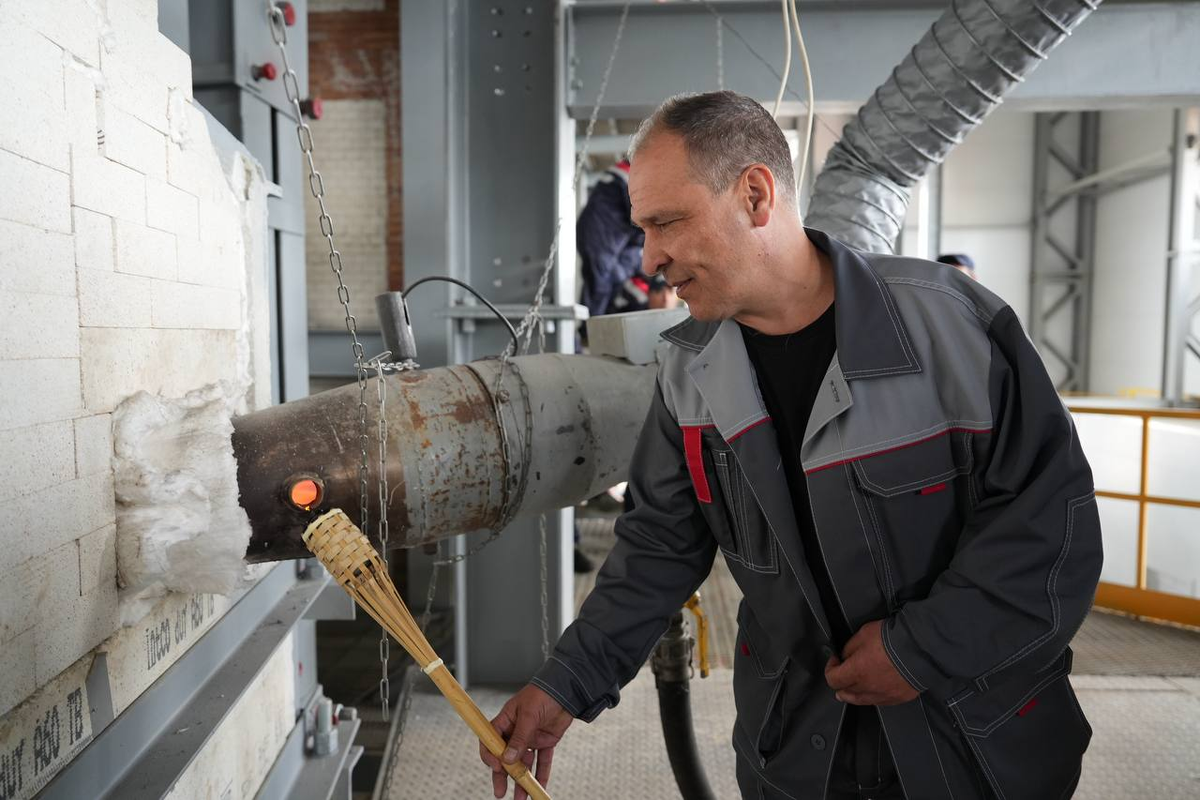 © "Здунов Здесь" / t.me/zdunov (Запуск печи нового крупного завода по производству стеклянной тары в Рузаевке, 12.06.2025)