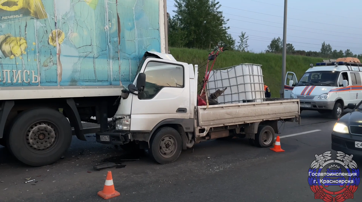     Водитель грузовика погиб в аварии с фурой в Красноярске
