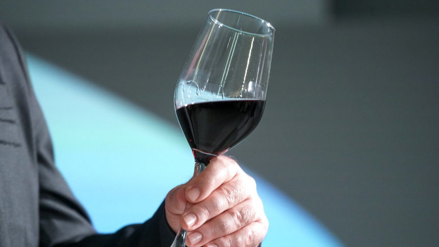    Фото: ИЗВЕСТИЯ/Эдуард Корниенко; Личный архив Ашихмин Ярослава; 5-tv.ru