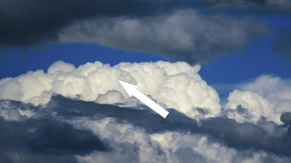    Облака весят как 100 слонов и вот почему они не падают на нас