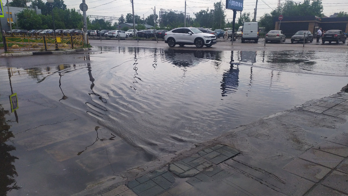 Возле ж/д станции.