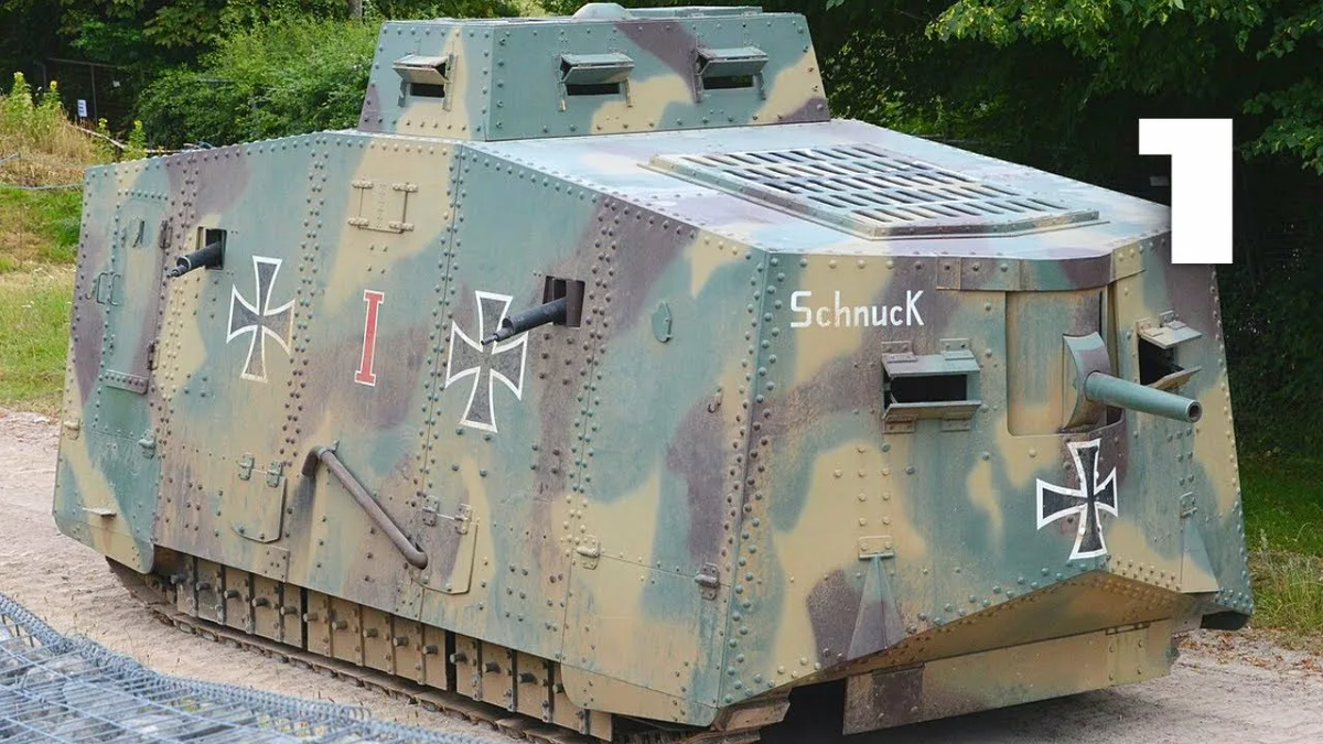 Немецкий танк A7V с Балкенкройцами 