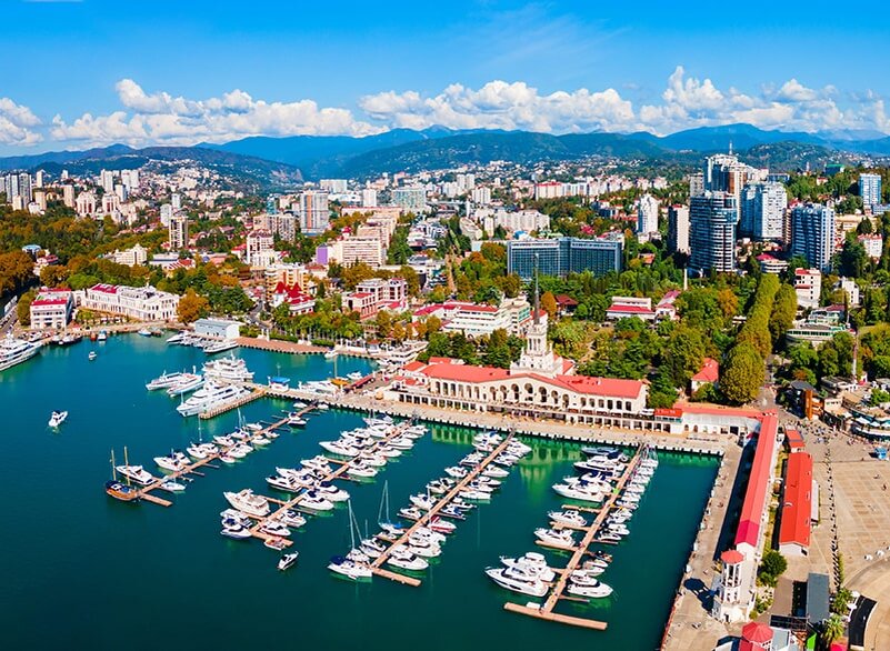 Источник :  https://www.freepik.com/premium-photo/sochi-aerial-panoramic-view-russia_408428879.htm