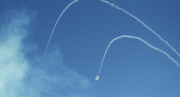 Иран запустил по Израилю более 100 БПЛА