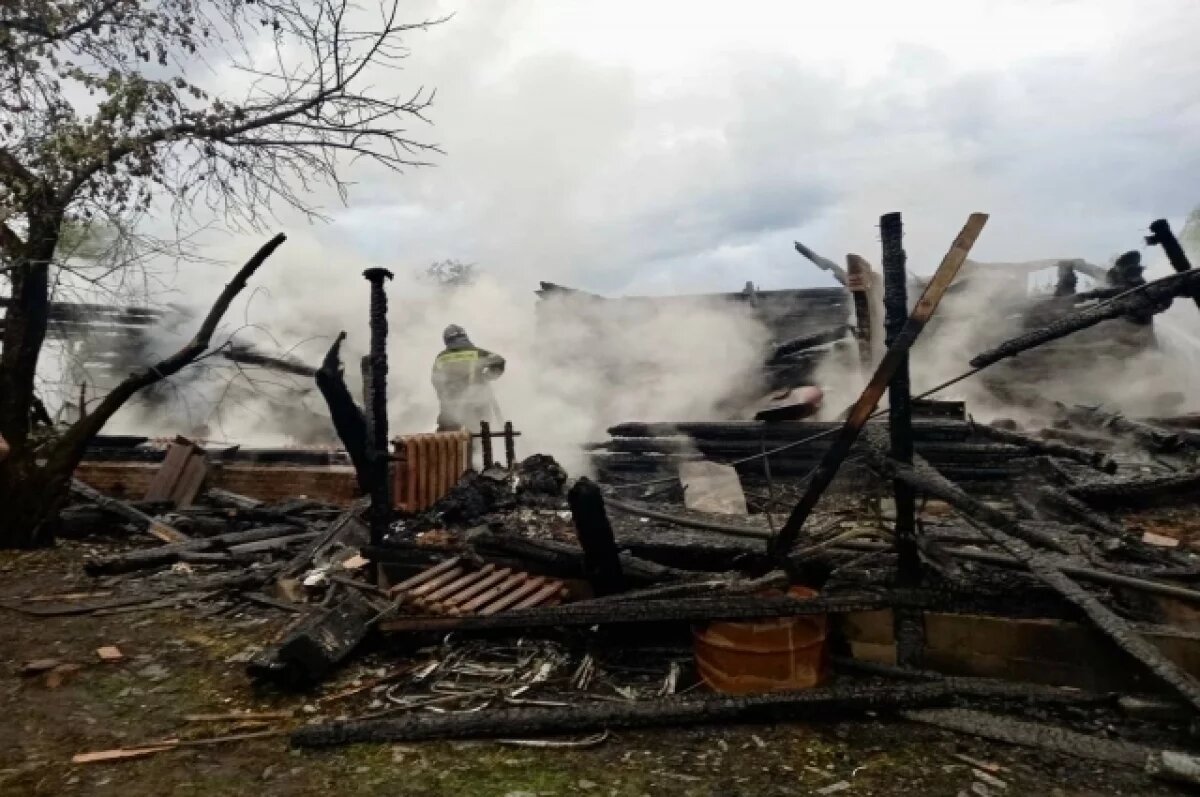    СК возбудил дело после гибели пяти детей при пожаре в Подмосковье