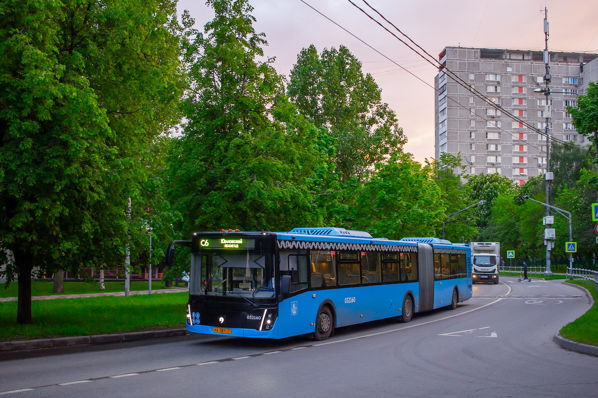 Редкий случай: социальный маршрут полезнее некоторых районных и магистральных для подвоза, скажем, примерно от бывшей платформы Отрадное до станции метро, собственно, "Отрадное". Неудивительно, что на этот маршрут №С6 гармошки вышли!… Фото взял отсюда: https://fotobus.me/photo/3312695/