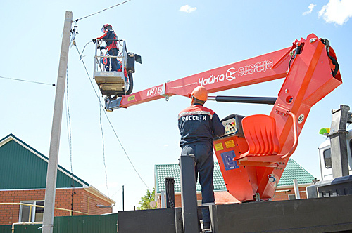    Ведутся работы по реконструкции электросетей. / ФОТО donland.ru Администратор