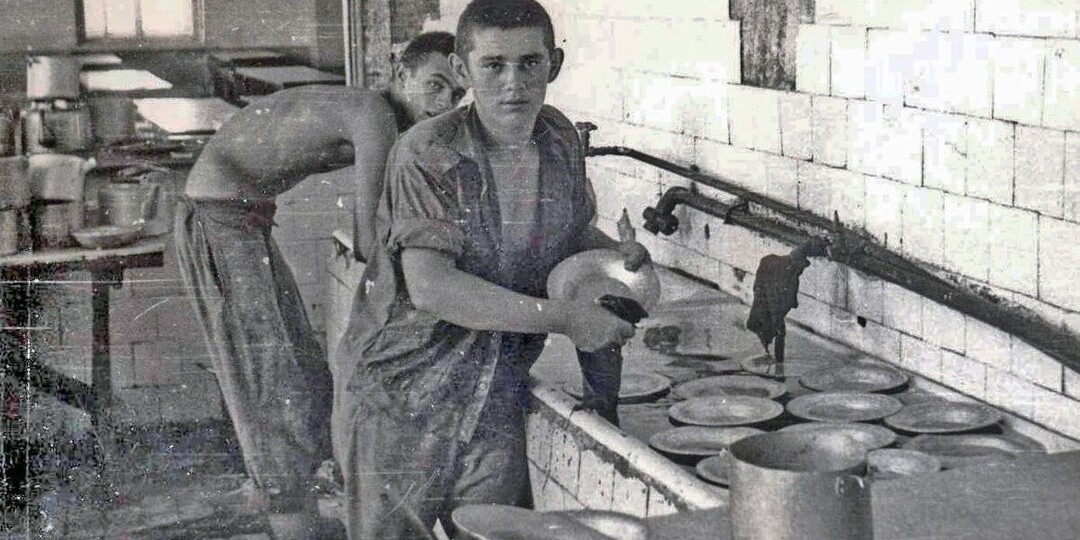 ПЯТЬ самых НЕЛЮБИМЫХ блюд у солдат-срочников СССР. Тайны солдатской пищи - как выживали солдаты
