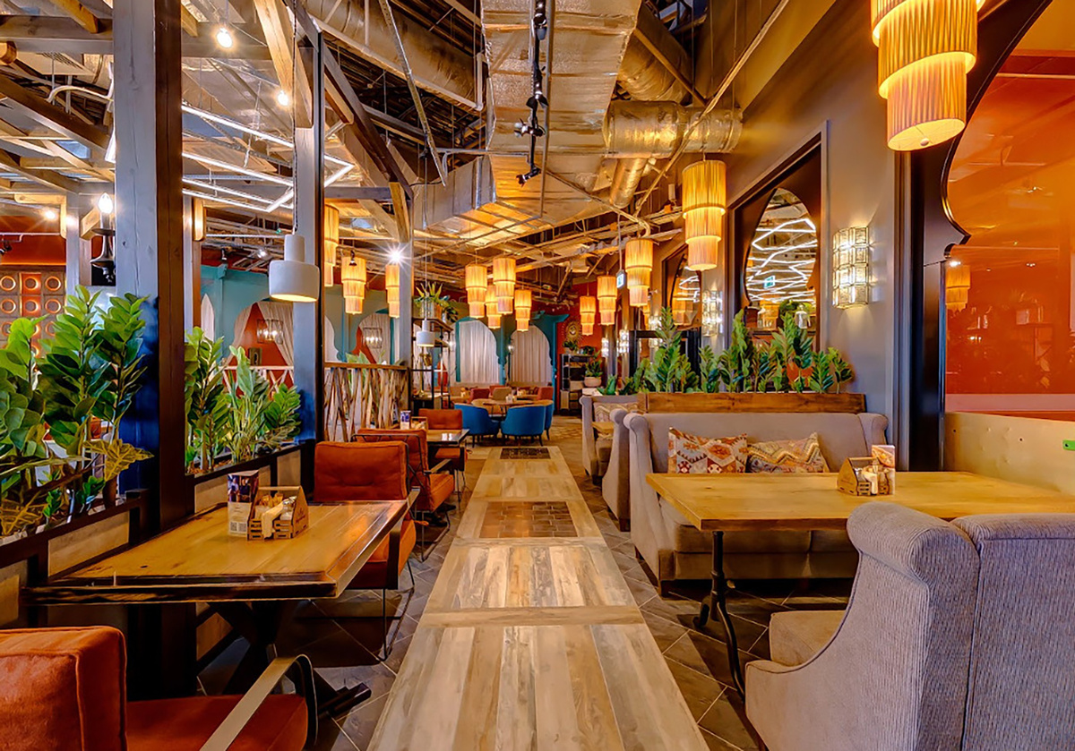 Интерьер ресторана «Чайхана Пахвала & Вкусновица» →