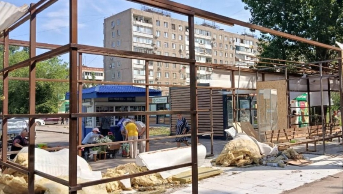    «Ночь длинных ковшей»: в Энгельсе идет массовый снос ларьковНовости Саратова и области – Сетевое издание «Репортер64»