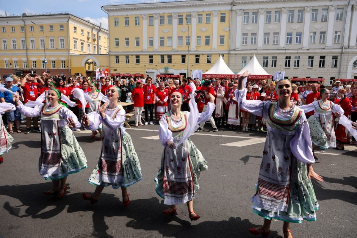    Более 130 тысяч человек посетили этнофестиваль «Действие» в Нижнем Новгороде в День России