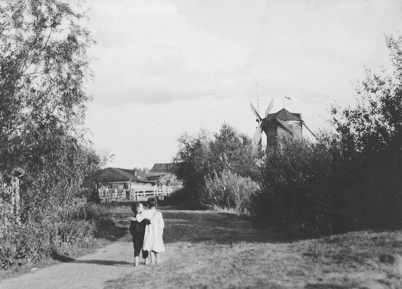 С.А. Лобовиков. Крестьянские дети. Начало XX века.