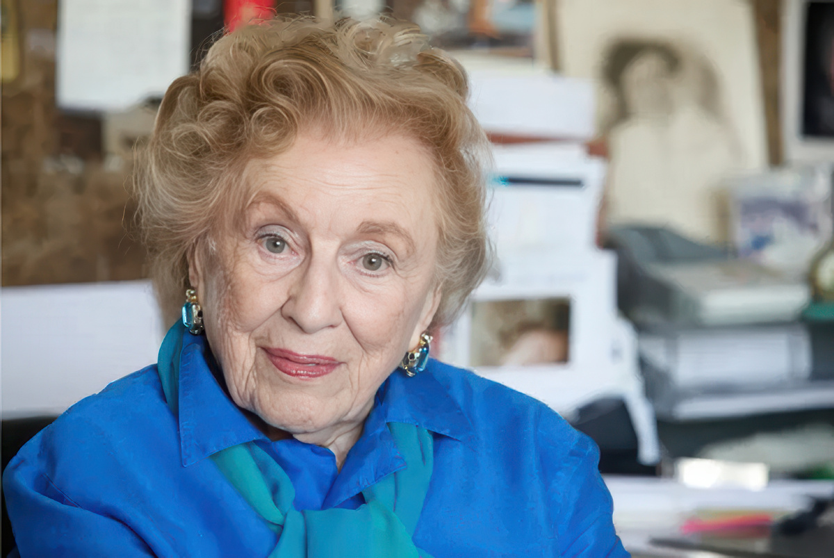 Фото: Автор: Angel Chevrestt | Бел Кауфман (Белла Михайловна Койфман) — американская писательница и педагог