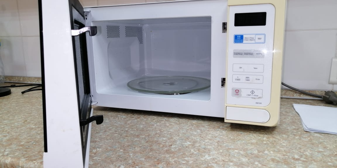 Микроволновка – не только для разогрева: какие секреты скрывает ваша кухонная помощница?