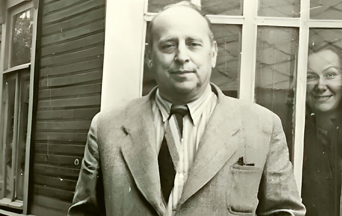 Первый признак талантливого человека: он радуется чужому успеху. Он понимает, что каждая удача не отнимает, а дарит. © Евгений Шварц .