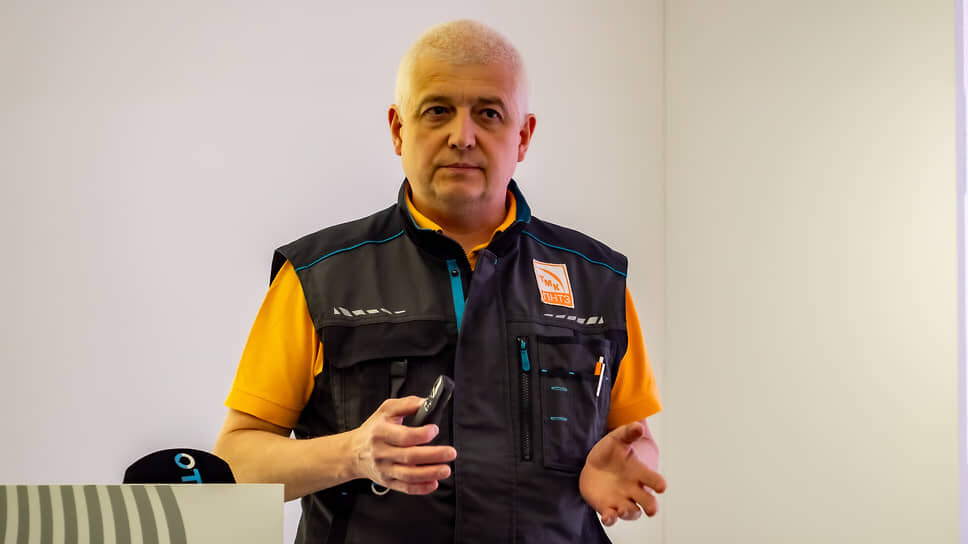 Начальник отдела капитального строительства ПНТЗ, руководитель проекта по строительству полигона ПНТЗ Игорь Кинер.📷Фото: Евгения Яблонская / Коммерсантъ