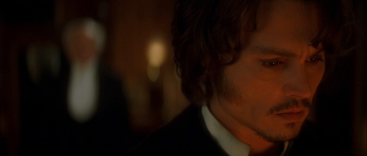 На главную роль зазывали Дэниэла Дэй-Льюиса. Следующим вариантом был Шон Коннери. Когда не срослось и с ним, братья Хьюз пытались привлечь Брэда Питта или Джуда Лоу. 