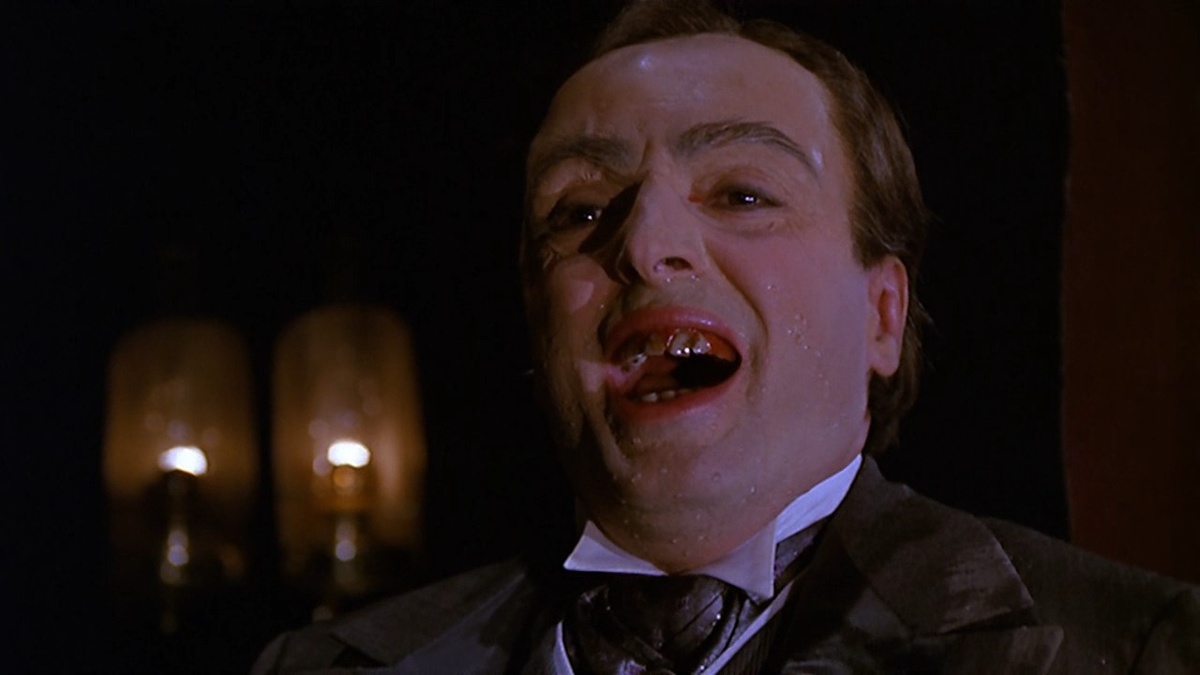 Загадочное превращение актёра в мистера Хайда в действительности происходило в обратном порядке: грим на лице актёра таял от наведённых на него прожекторов. 