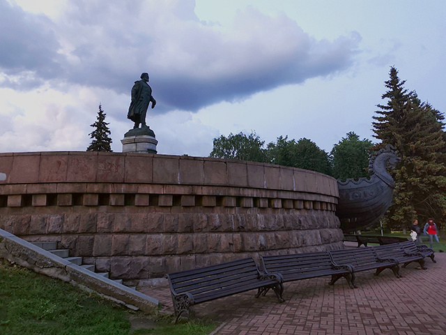 В Твери отреставрируют памятник Афанасию Никитину