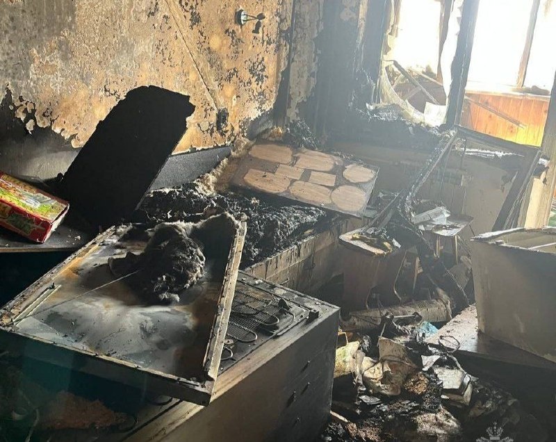    Огонь распространился на площадь в 10 квадратных метров