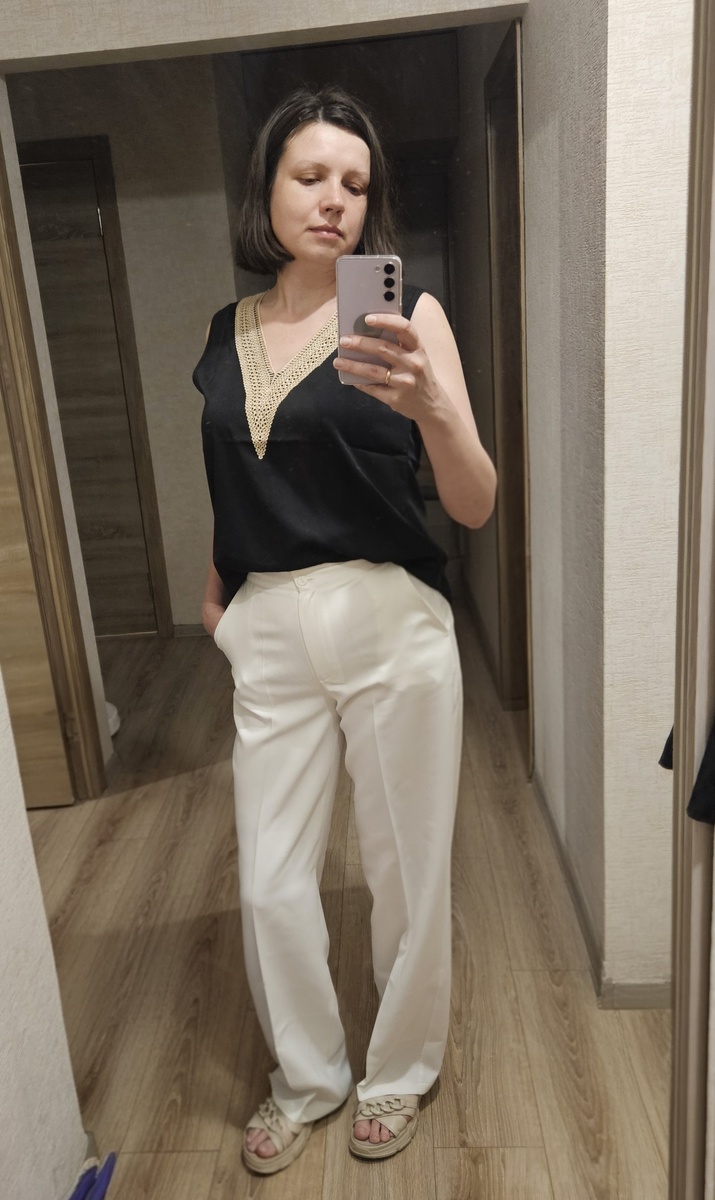 Чёрный верх, белый низ