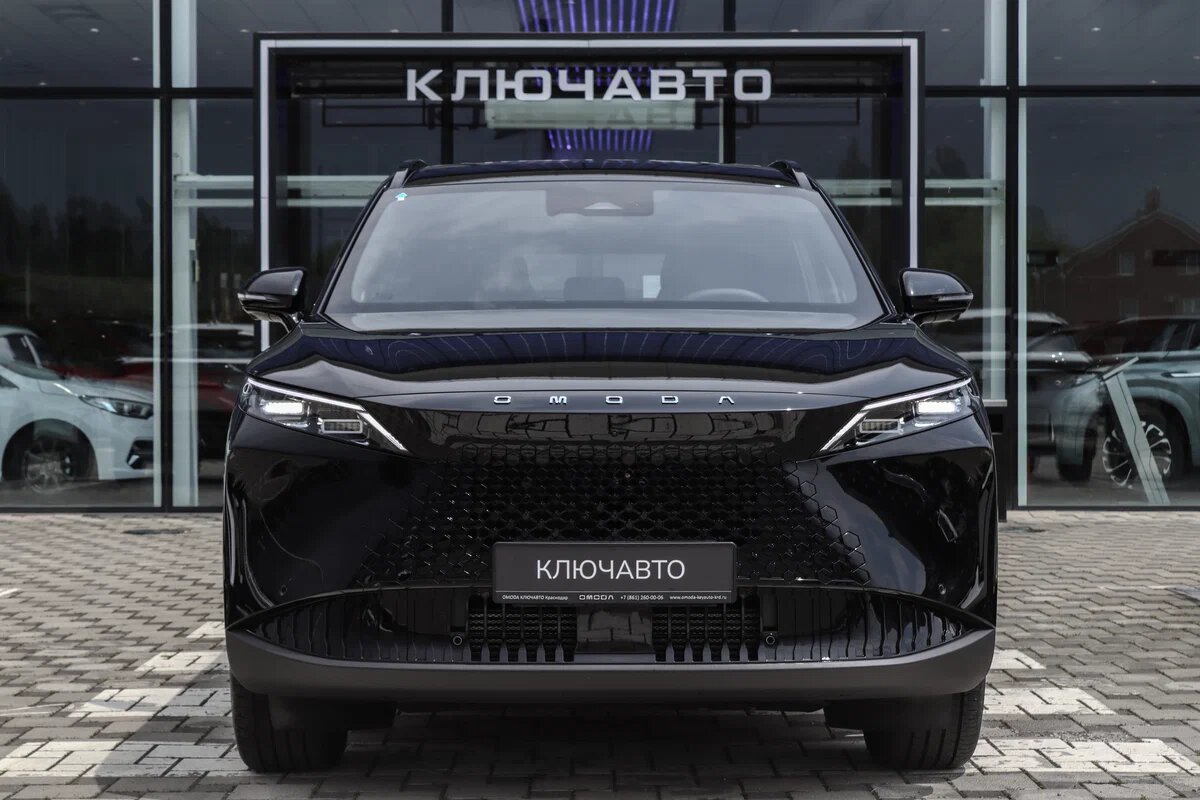 В Россию приехал новый флагманский кроссовер. Источник фото - auto.ru