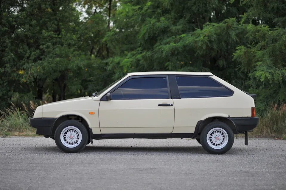 Боковая часть ВАЗ-2108