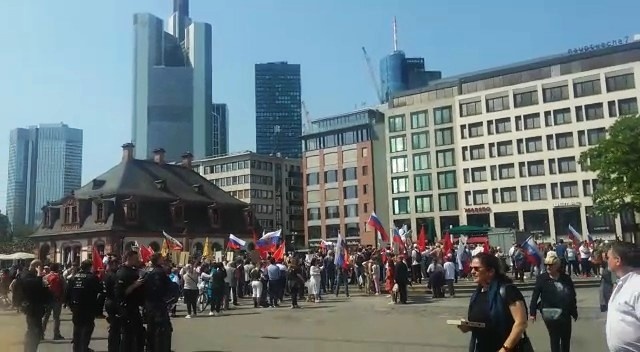 Акция "Бессмертный полк" во Франкфурте-на-Майне. 8 мая 2022 год