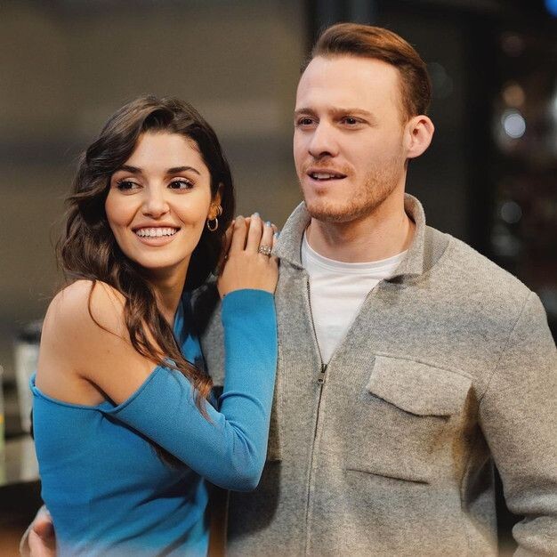 кадр из сериала "Постучись в мою дверь"