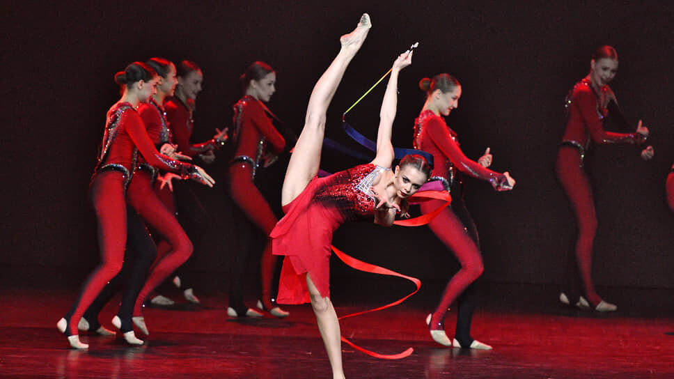 Премьера пластического спектакля «Наваждение».📷Фото: Евгений Разумный / Коммерсантъ