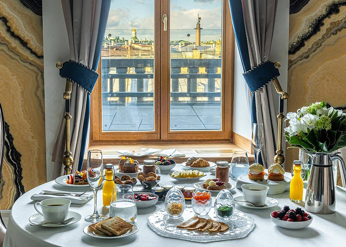 Шведский стол в отеле Wawelberg