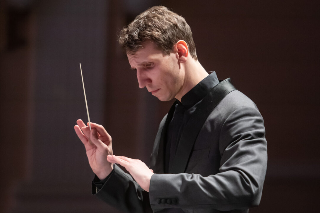    Арсентий Ткаченко. Фото с сайта Новосибирской филармонии