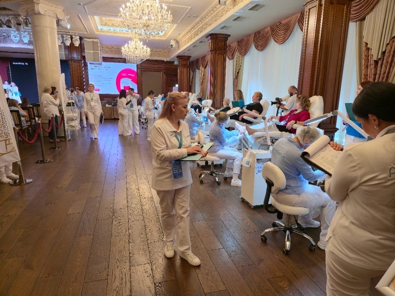 Судья Людмила Стельмакова на 7-м чемпионате Золотое сечение. Протезирование ногтевых пластин.