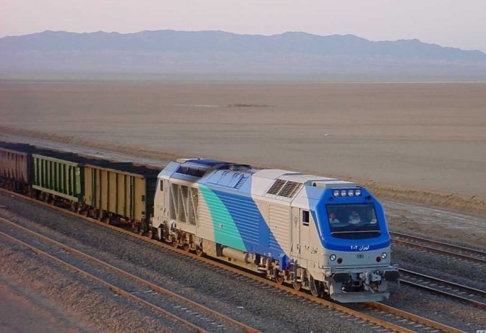 Грузовой поезд (Фото: tca.gov.tm)