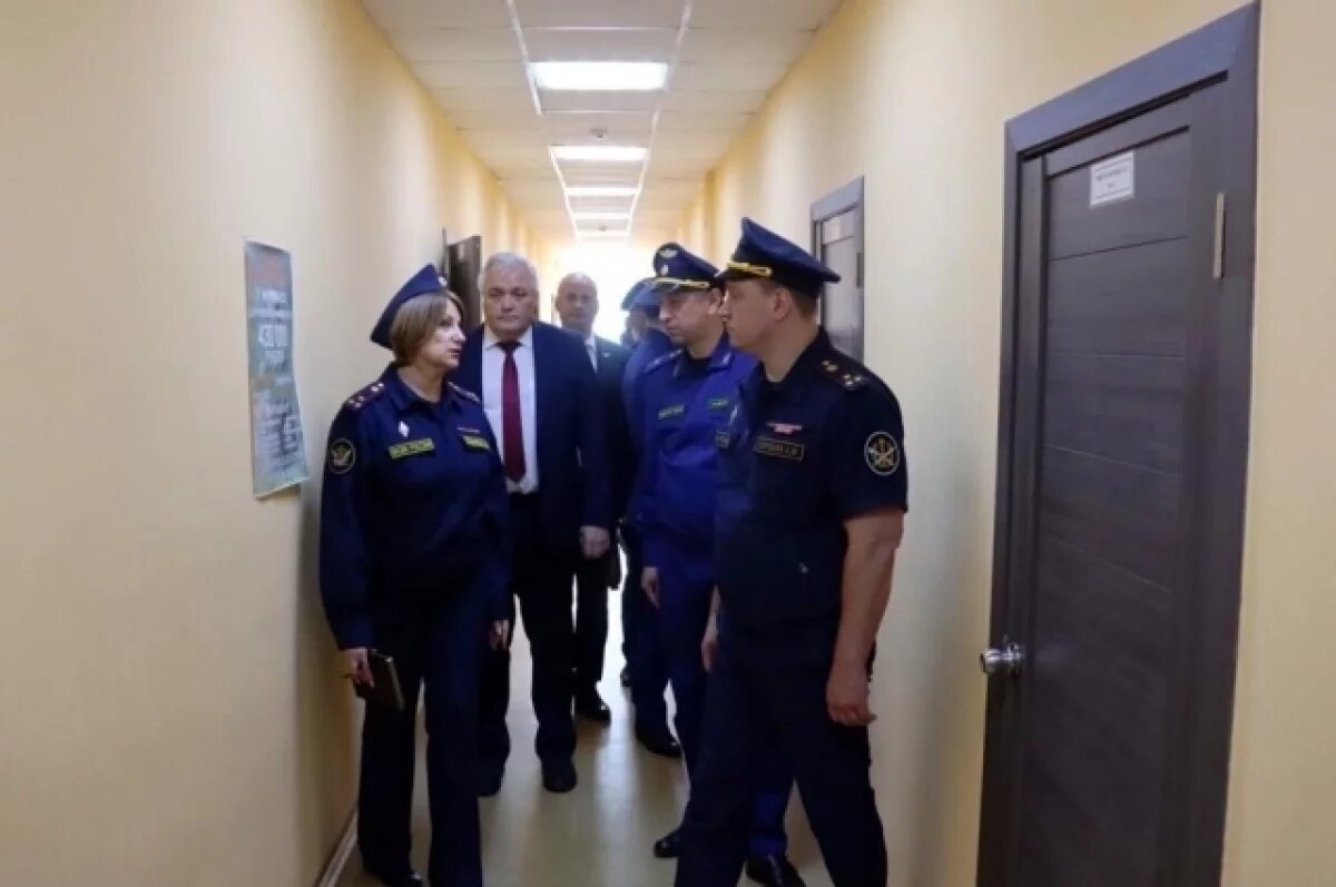    Исправительный центр №2 проверил прокурор Мурманской области Паволин