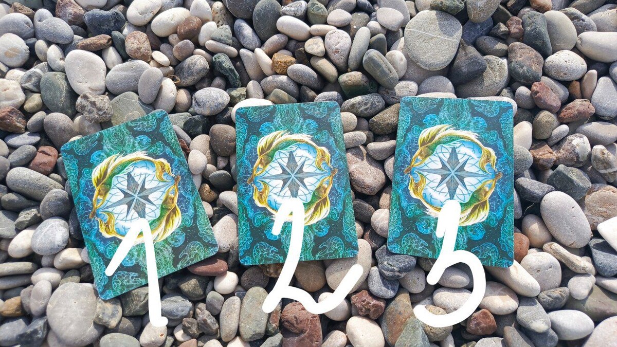 ❓Чем я могу вам помочь❓

Моё имя Алия, я занимаюсь таро терапией, работаю со страхами, фобиями, тенью, через подсознание и разговор с душой 

Я люблю работать с бессознательным и подсознанием, просматриваю людей через видение и понимание мужской и женской психологии. Помогу пережить развод, выход из тяжёлых отношений, наладить семью, встретить новую любовь. 

А еще я люблю тему денег и бизнеса, регулярно провожу консультации по поводу реализации себя, поиска себя, и тд увеличения дохода в разы. Помогаю выйти из застоя, понять в чем ваш путь, где вы остановились, как понять и найти себя

Поддержать канал, ваша благодарность 🙏
Связаться со мной 8 982 494 04 24