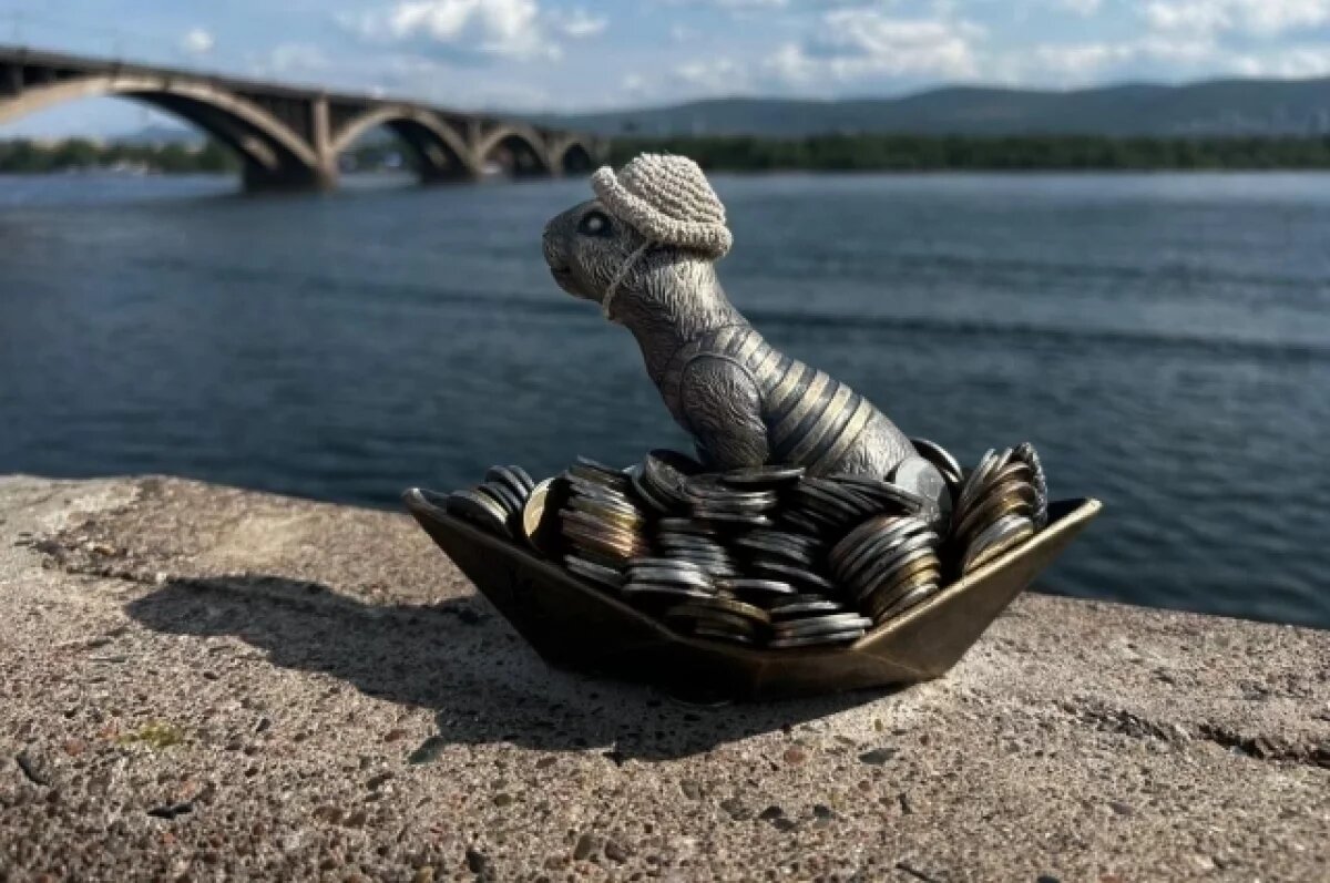    Жители Красноярска проявили заботу о бронзовом суслике