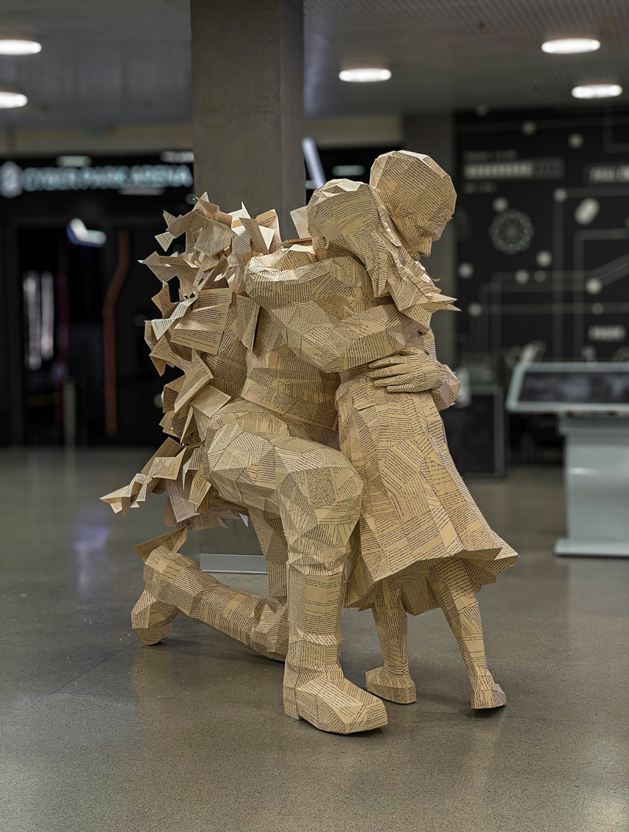 «Прощание». Советский солдат из писем с фронта с дочерью. Скульптор: И.А. Гурко