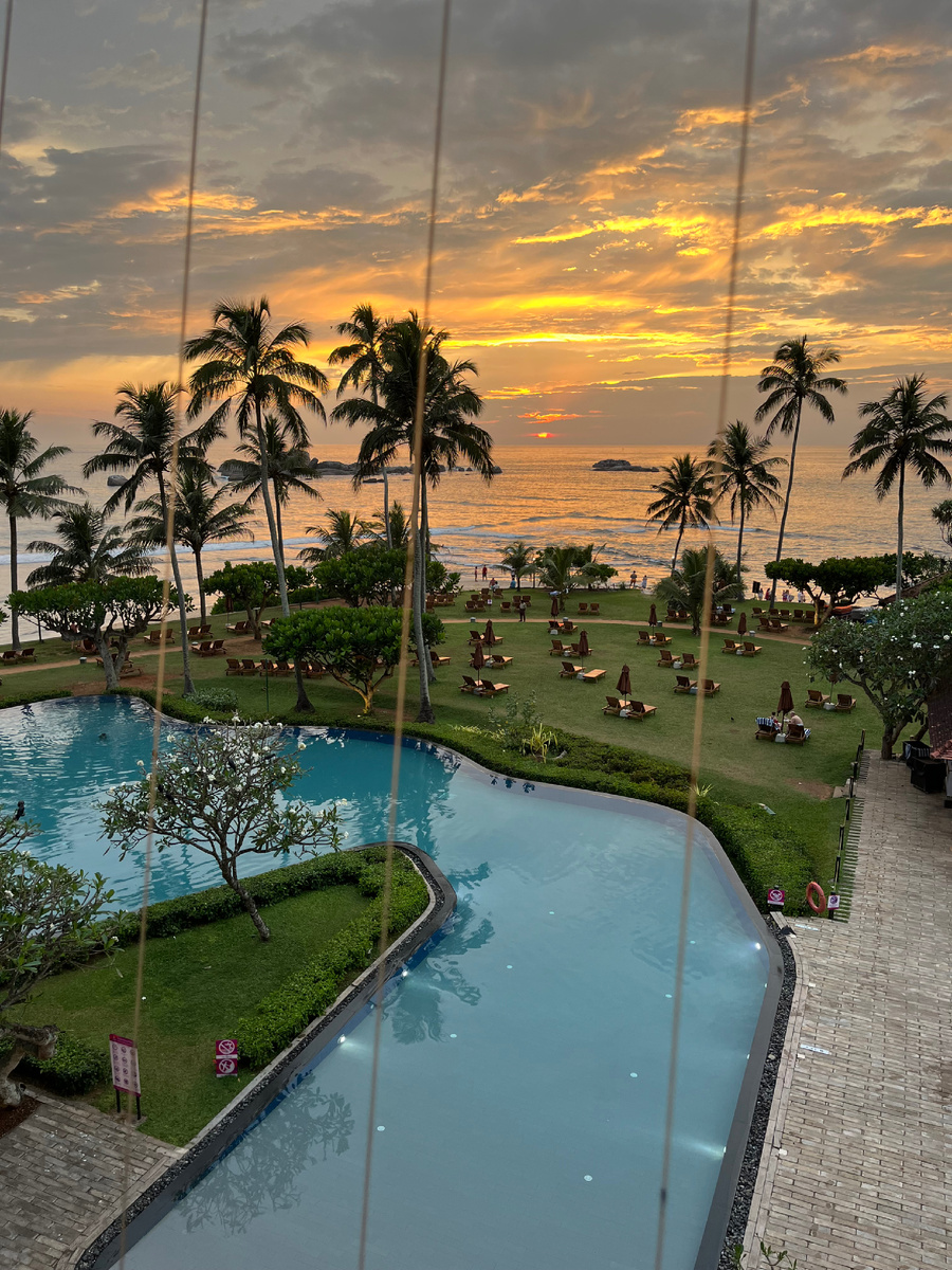 Закат из номера отеля