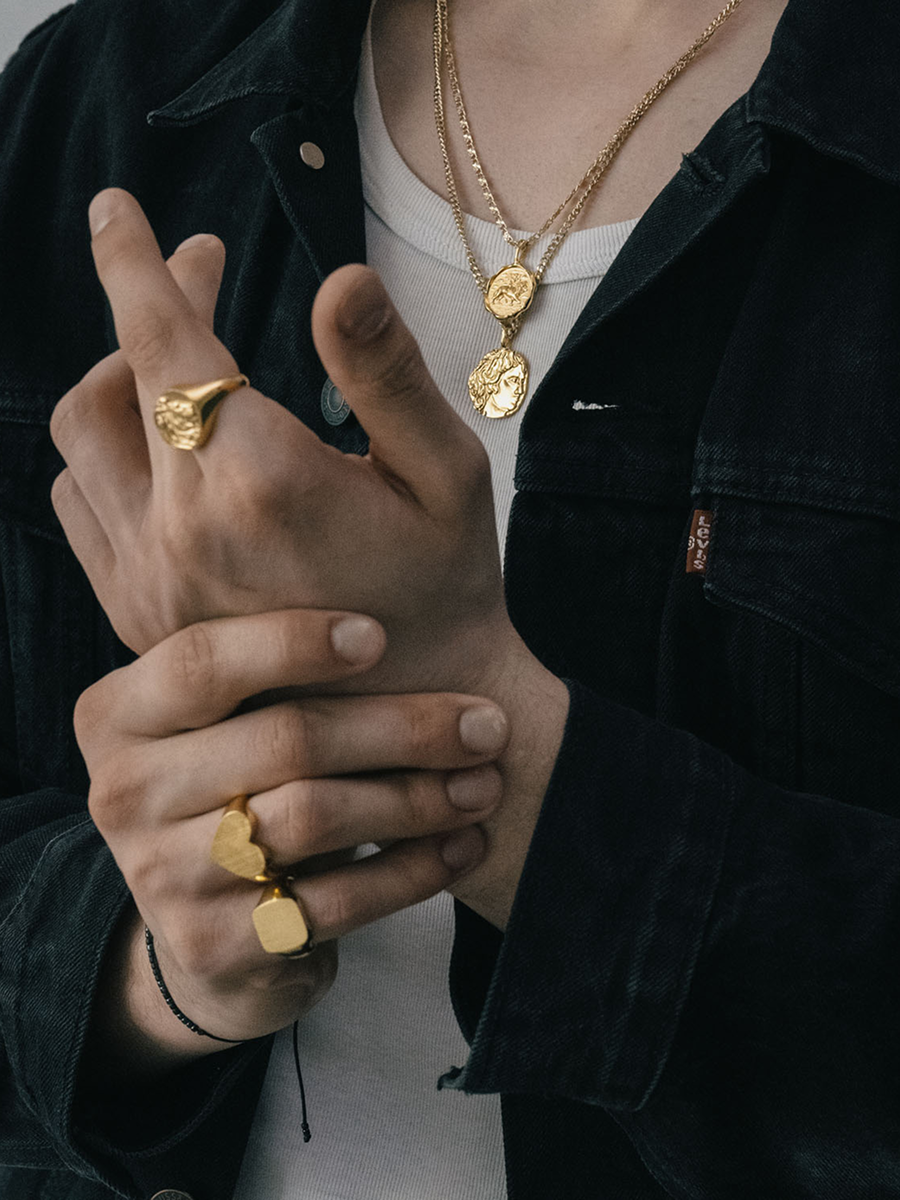    Украшения Ringstone и футболки Selfmade: что нового в коллекциях локальных брендов (фото 1)