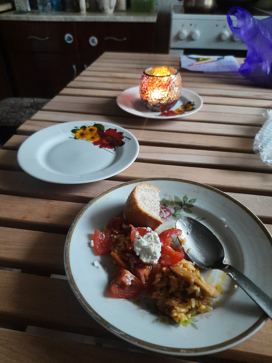 Ужин. Плов при свече)